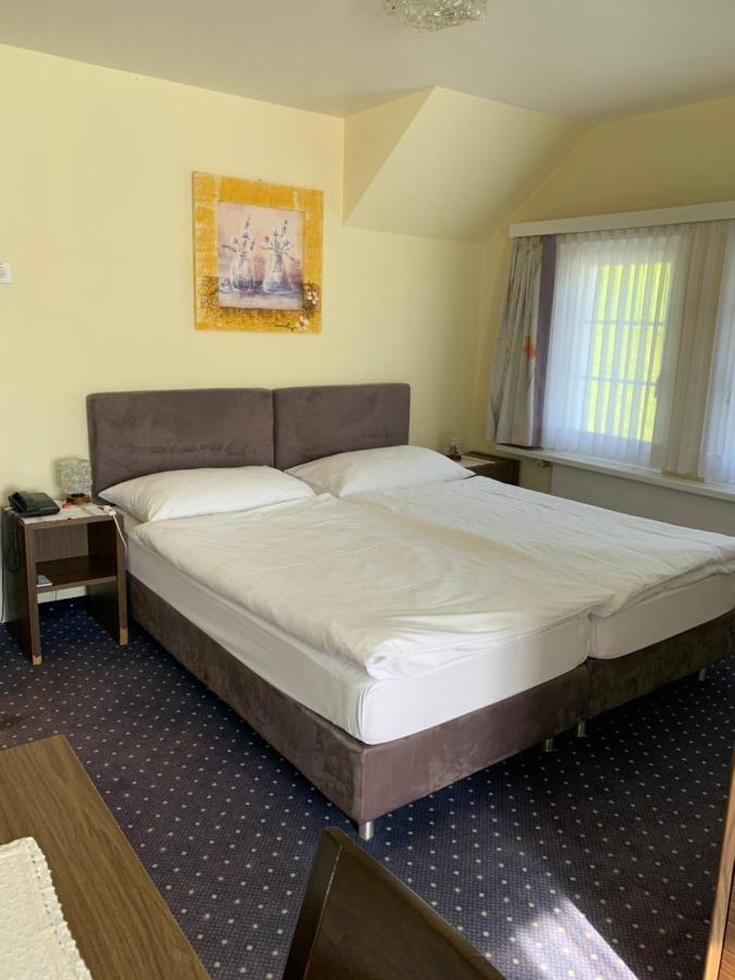 Hotel - Restaurant Eierhals Am Aegerisee Oberageri Екстер'єр фото
